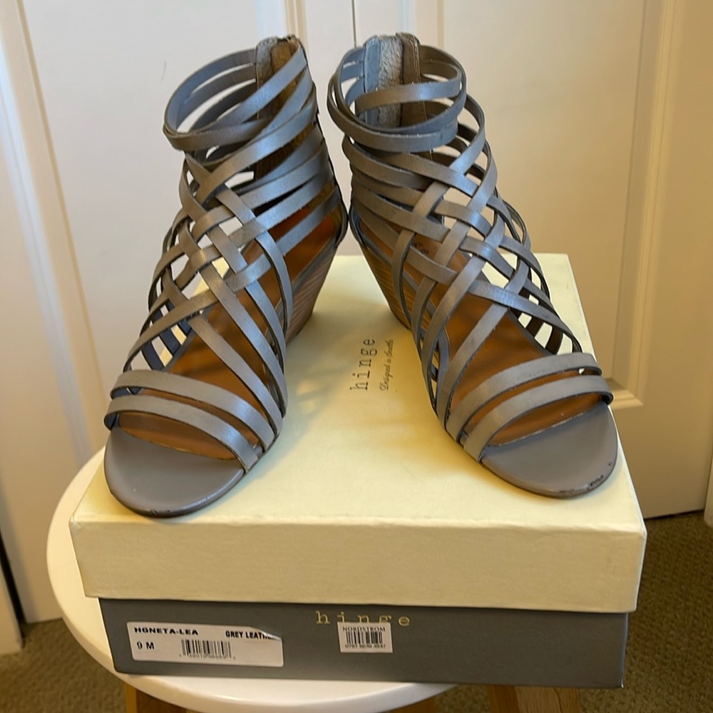 hinge Sandal